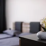 Sea Garden Heaven 2br With Free Parking Апартамент