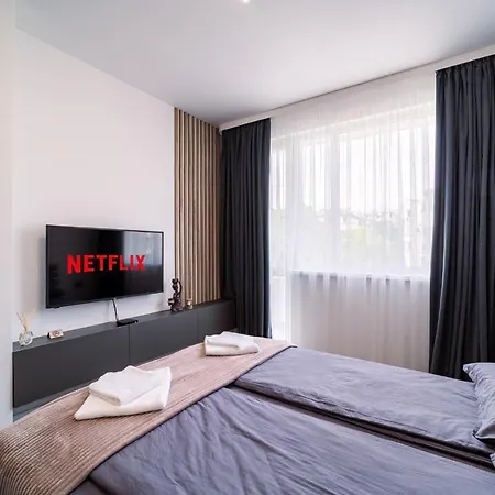 Sea Garden Heaven 2br With Free Parking * וארנה