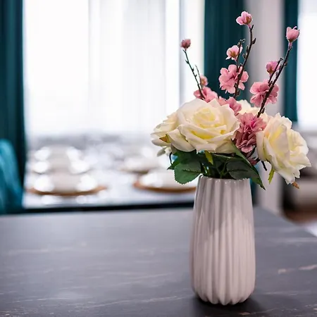 Sea Garden Heaven 2br With Free Parking וארנה